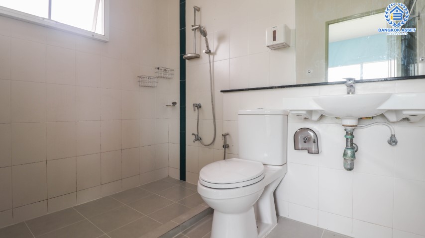 *****บ้านแฝดมือสองนนทบุรี ม.เพอร์เฟคพาร์ค บางบัวทอง คุณภาพระดับแบรนด์ Property Perfect เนื้อที่กว้างขวางเกือบ 37 ตร.ว. ฟังก์ชัน 3 ห้องนอน 2 ห้องน้ำ ภายในแต่งสไตลโมเดิร์น ต่อเติมครบครัน หน้าบ้านไม่ชนกับใคร พร้อมเข้าอยู่ได้ทันที! เชื่อมต่อถนนกาญจนาภิเษก ถนนบางกรวย-กรุงเทพฯ ใกล้รถไฟฟ้าสายสีม่วง "สถานีคลองบางไผ่" จองเลย